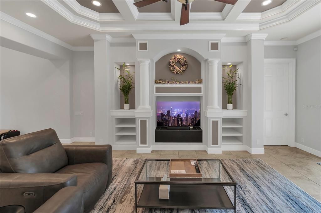 Activo con contrato: $755,000 (3 camas, 3 baños, 2591 Pies cuadrados)