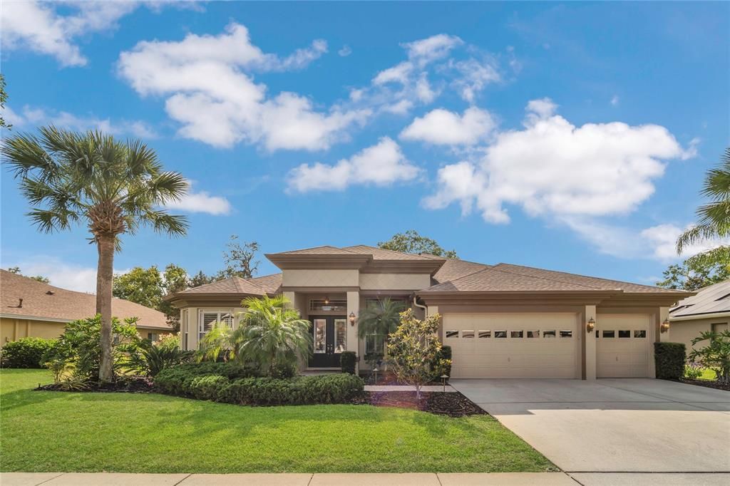 Activo con contrato: $755,000 (3 camas, 3 baños, 2591 Pies cuadrados)