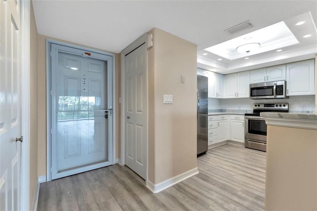 For Rent: $2,200 (2 beds, 2 baths, 1398 Square Feet)