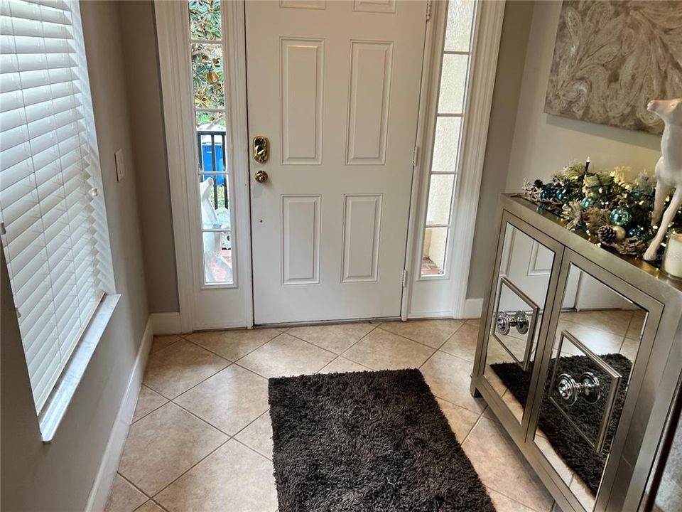 For Rent: $2,950 (3 beds, 2 baths, 2044 Square Feet)