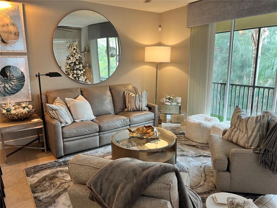 For Rent: $2,950 (3 beds, 2 baths, 2044 Square Feet)