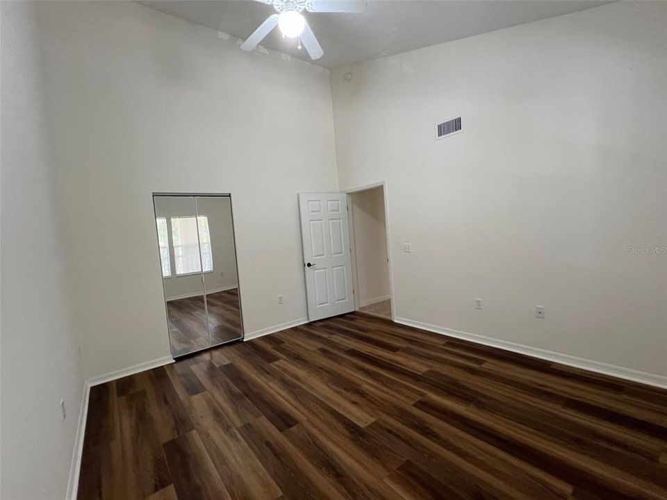 For Rent: $2,150 (3 beds, 3 baths, 1462 Square Feet)