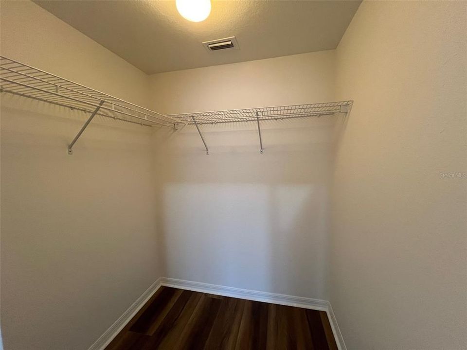 For Rent: $2,150 (3 beds, 3 baths, 1462 Square Feet)