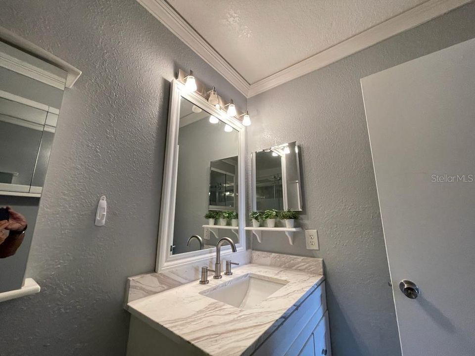 Под контрактом: $1,300 (1 спален, 1 ванн, 660 Квадратных фут)