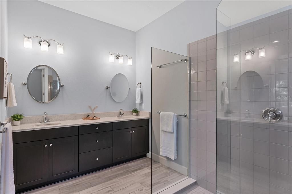 For Sale: $899,000 (3 beds, 2 baths, 2395 Square Feet)