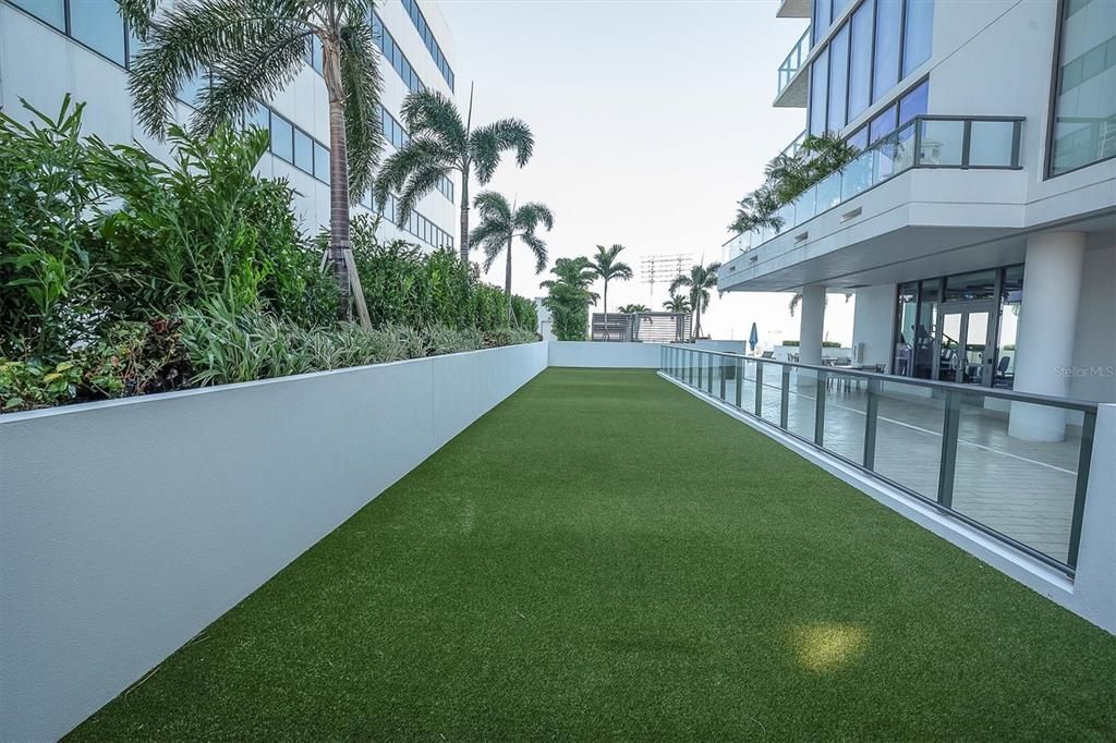 For Sale: $2,750,000 (3 beds, 4 baths, 2712 Square Feet)