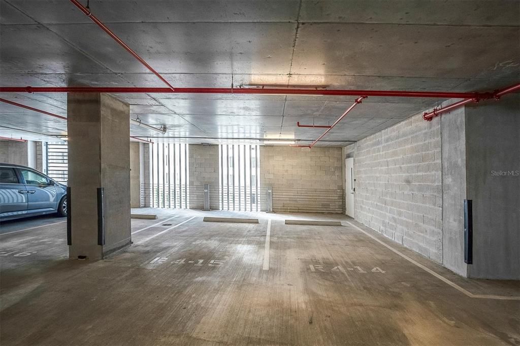 For Sale: $2,750,000 (3 beds, 4 baths, 2712 Square Feet)