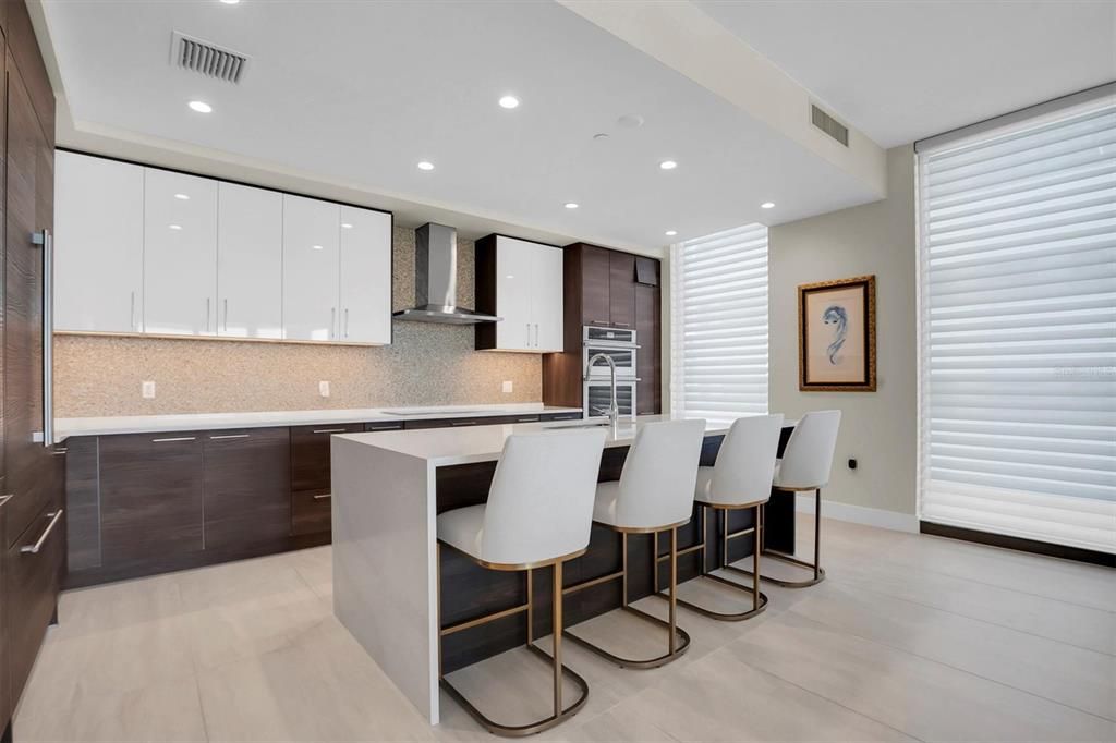 For Sale: $2,750,000 (3 beds, 4 baths, 2712 Square Feet)