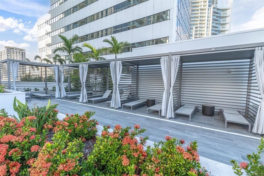 For Sale: $2,750,000 (3 beds, 4 baths, 2712 Square Feet)