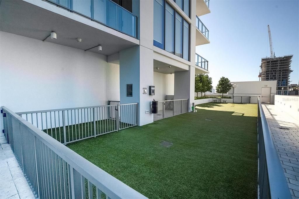 For Sale: $2,750,000 (3 beds, 4 baths, 2712 Square Feet)