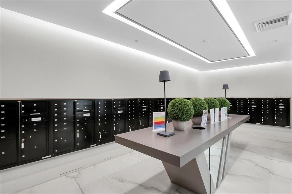 For Sale: $2,750,000 (3 beds, 4 baths, 2712 Square Feet)