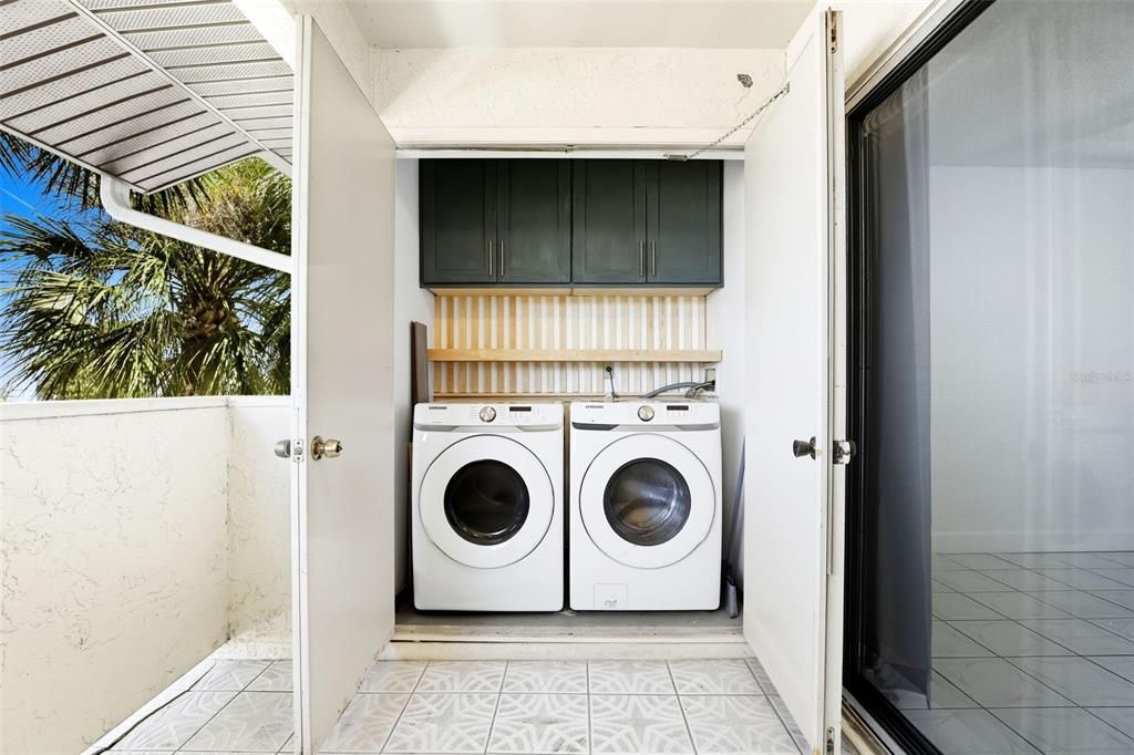 For Rent: $1,275 (1 beds, 1 baths, 742 Square Feet)