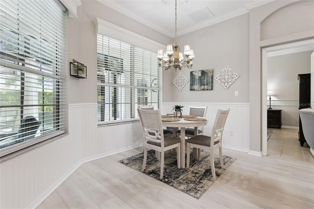 En Venta: $429,900 (3 camas, 2 baños, 2410 Pies cuadrados)