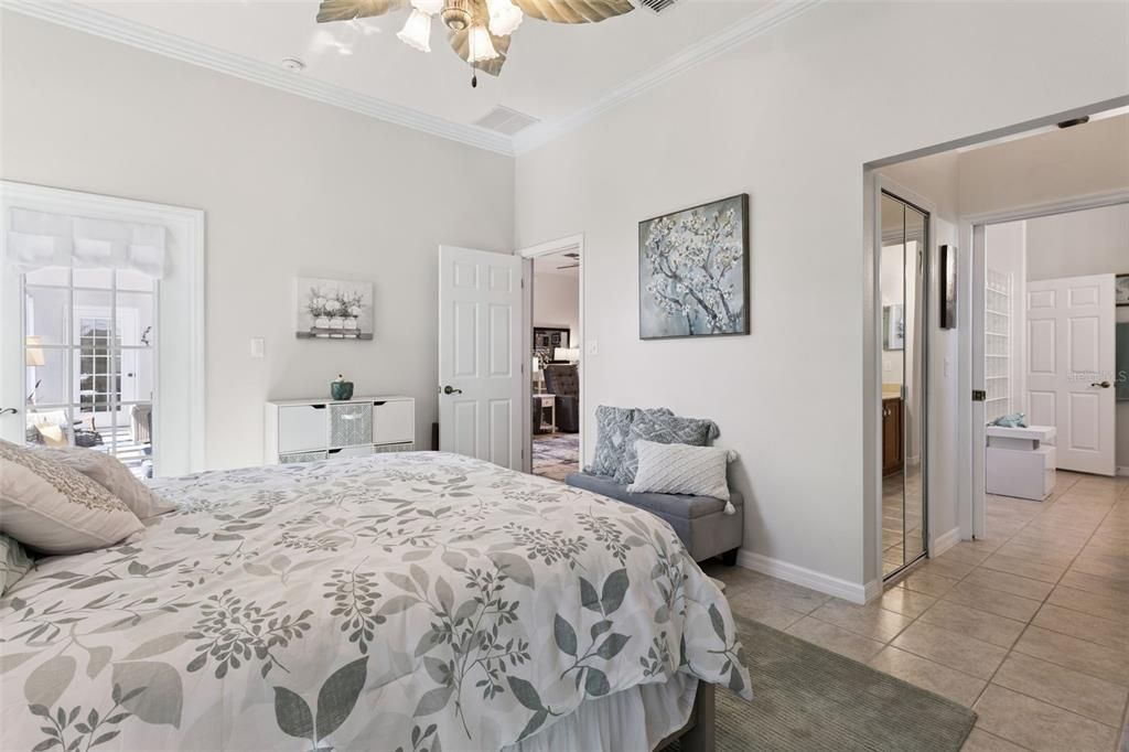 En Venta: $429,900 (3 camas, 2 baños, 2410 Pies cuadrados)