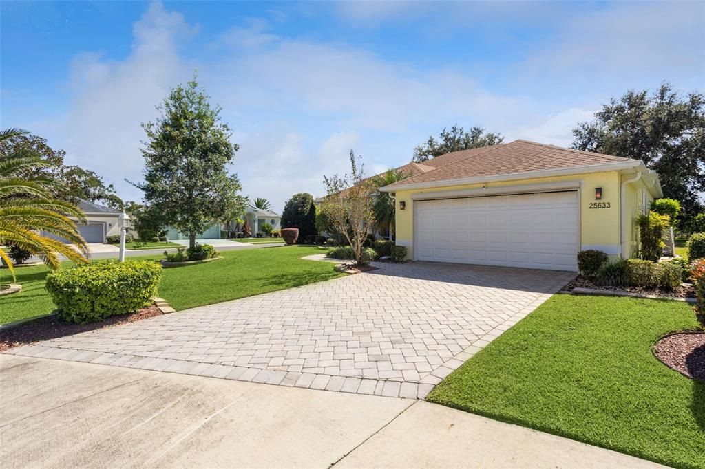 En Venta: $429,900 (3 camas, 2 baños, 2410 Pies cuadrados)