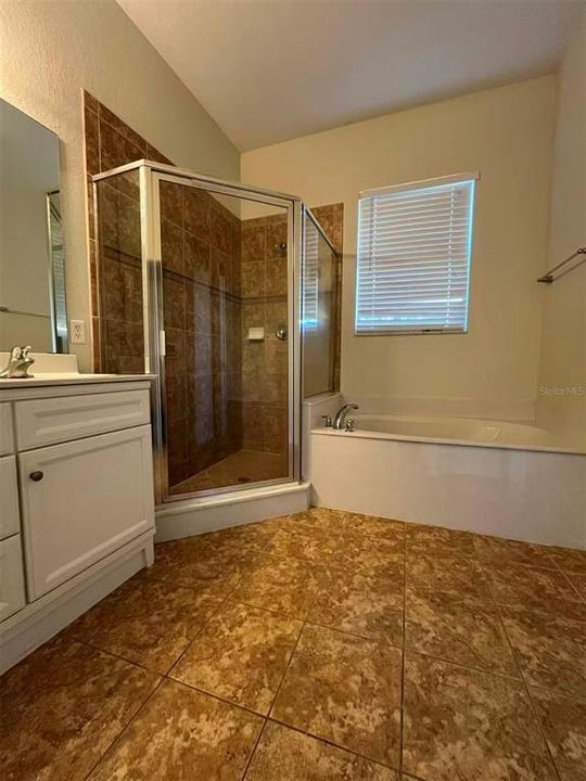 For Rent: $2,500 (3 beds, 2 baths, 1928 Square Feet)