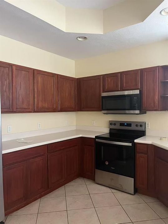 For Rent: $2,500 (3 beds, 2 baths, 1928 Square Feet)