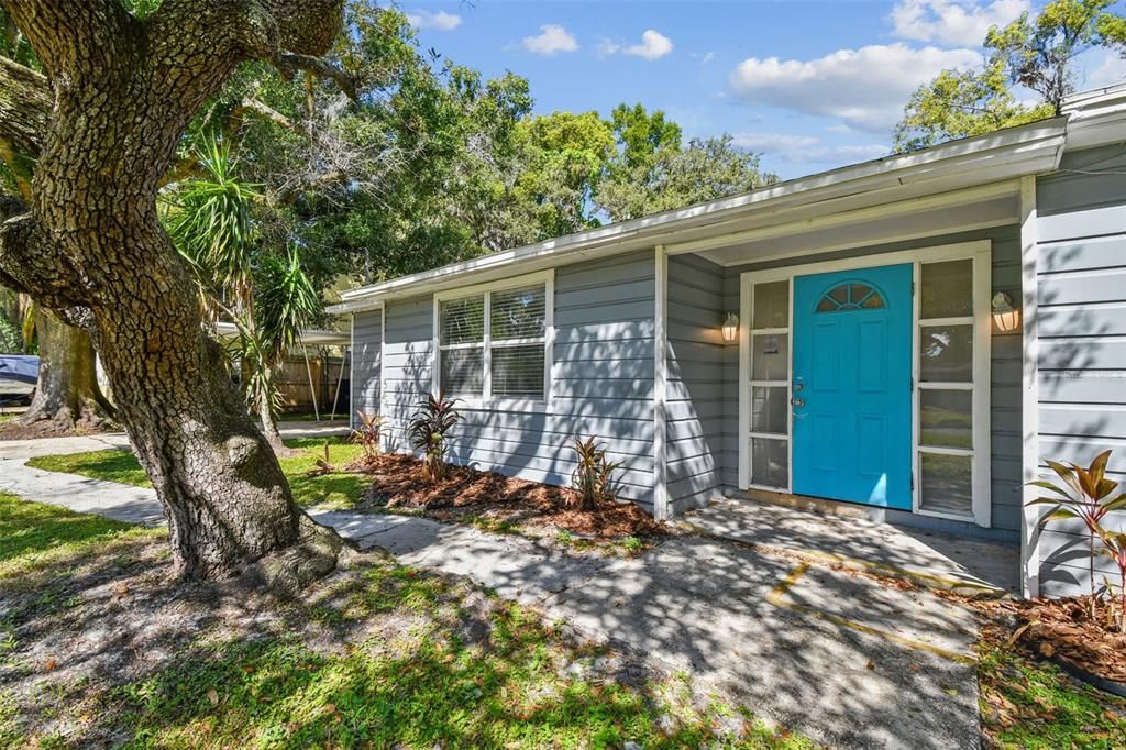 For Sale: $309,900 (4 beds, 2 baths, 1510 Square Feet)