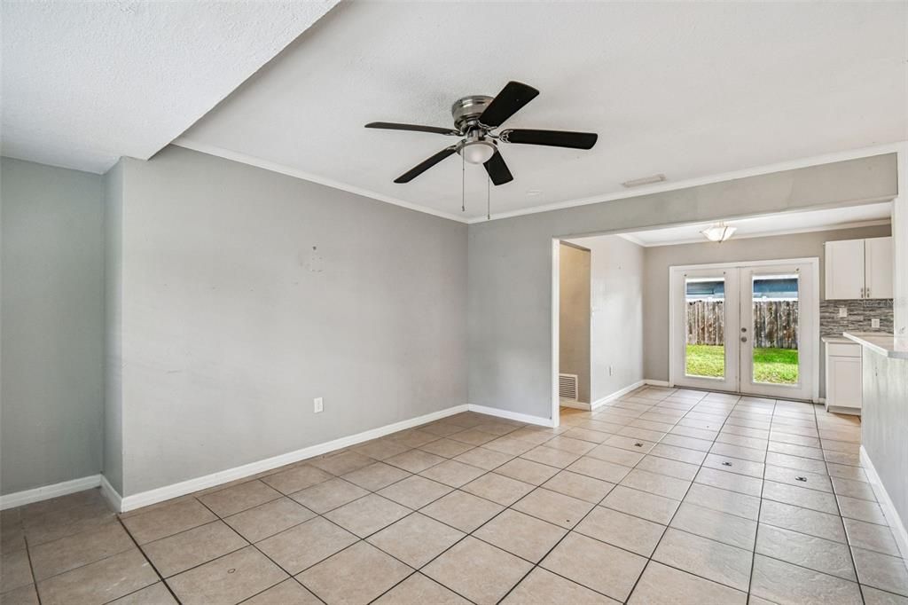 For Sale: $309,900 (4 beds, 2 baths, 1510 Square Feet)