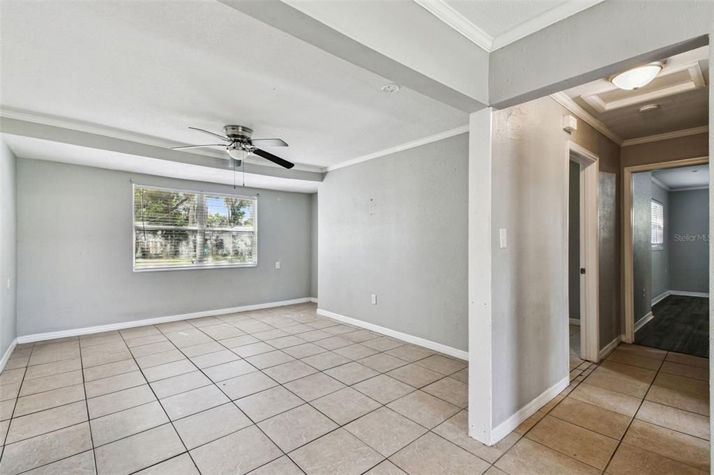 For Sale: $309,900 (4 beds, 2 baths, 1510 Square Feet)