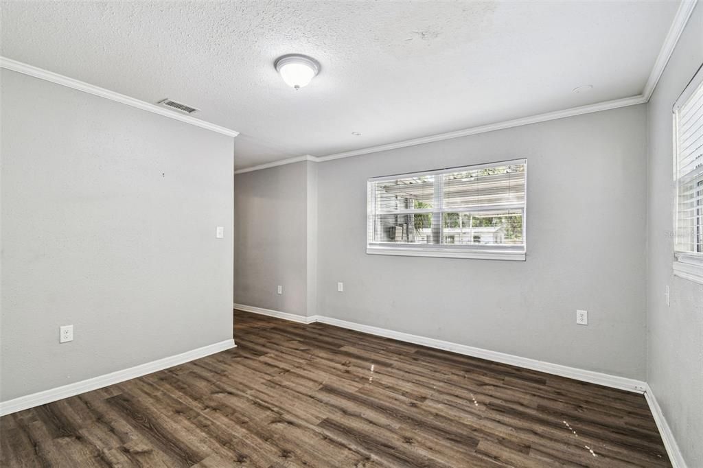 For Sale: $309,900 (4 beds, 2 baths, 1510 Square Feet)