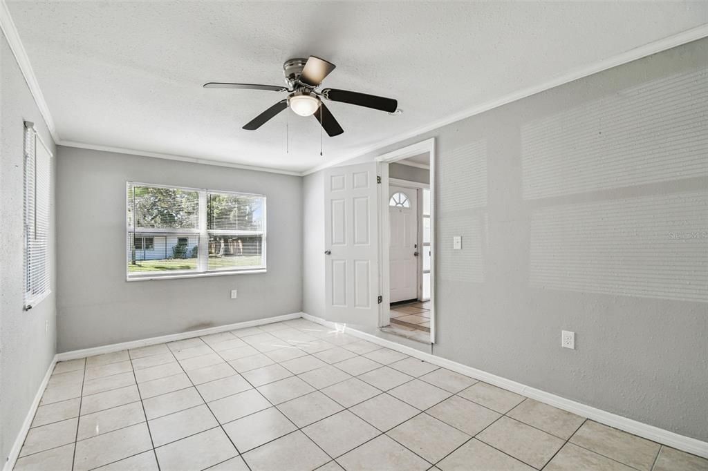 For Sale: $309,900 (4 beds, 2 baths, 1510 Square Feet)