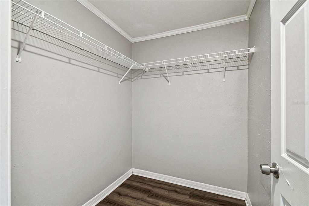 For Sale: $309,900 (4 beds, 2 baths, 1510 Square Feet)