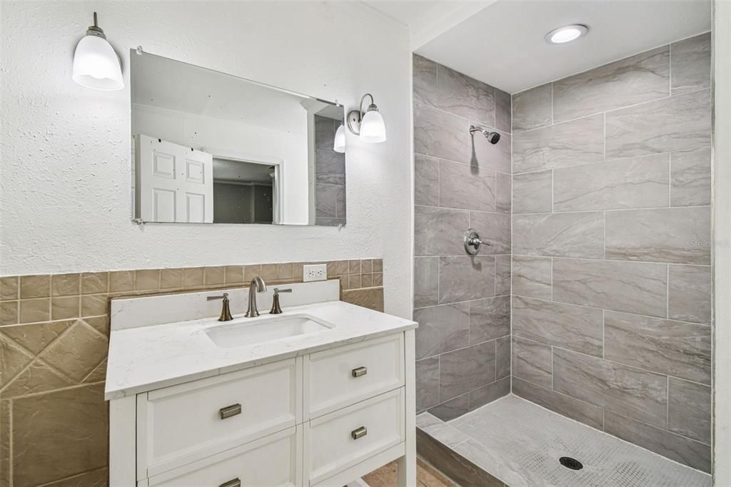 For Sale: $309,900 (4 beds, 2 baths, 1510 Square Feet)