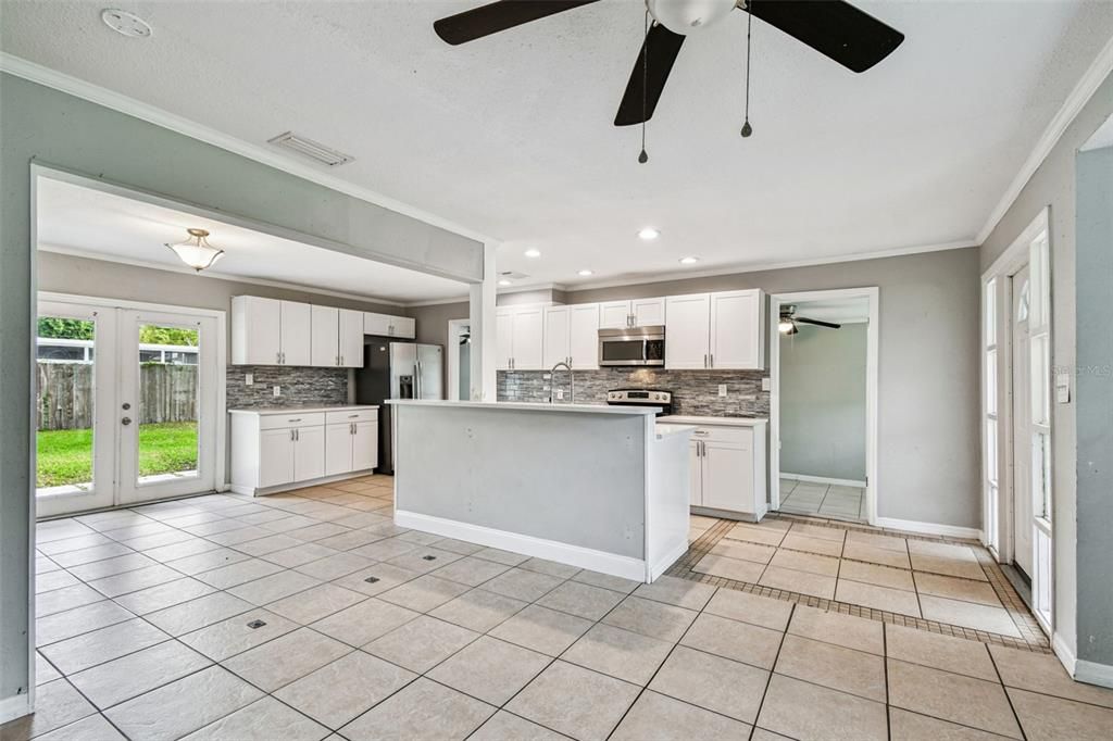 For Sale: $309,900 (4 beds, 2 baths, 1510 Square Feet)