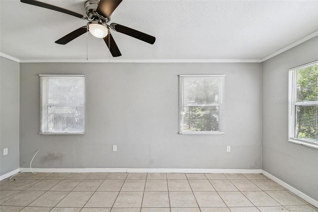 For Sale: $309,900 (4 beds, 2 baths, 1510 Square Feet)