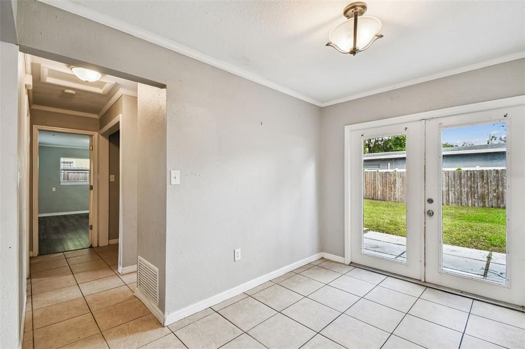 For Sale: $309,900 (4 beds, 2 baths, 1510 Square Feet)