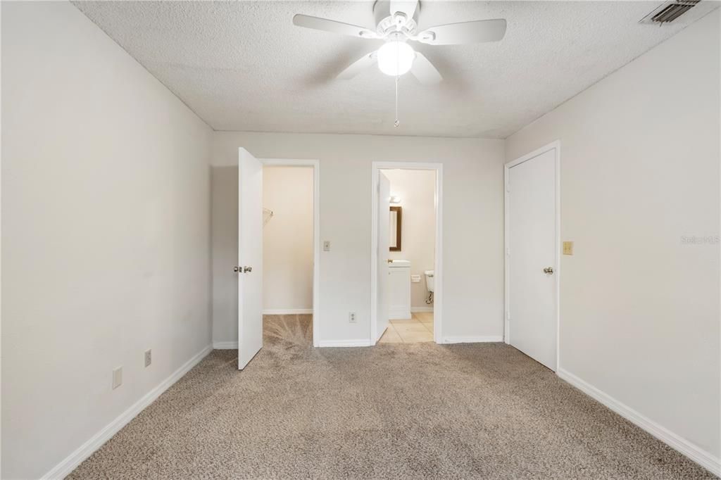 For Rent: $1,550 (2 beds, 2 baths, 991 Square Feet)