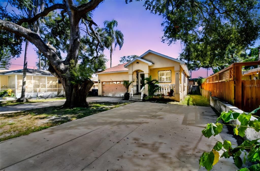 Active With Contract: $499,999 (4 beds, 3 baths, 1766 Square Feet)