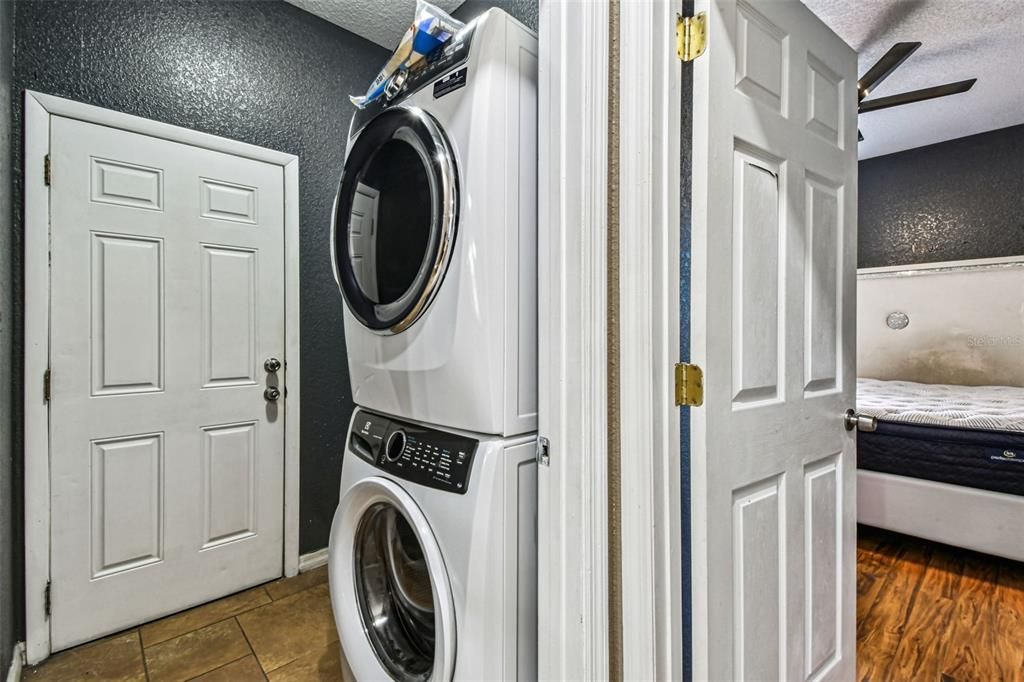 Active With Contract: $499,999 (4 beds, 3 baths, 1766 Square Feet)