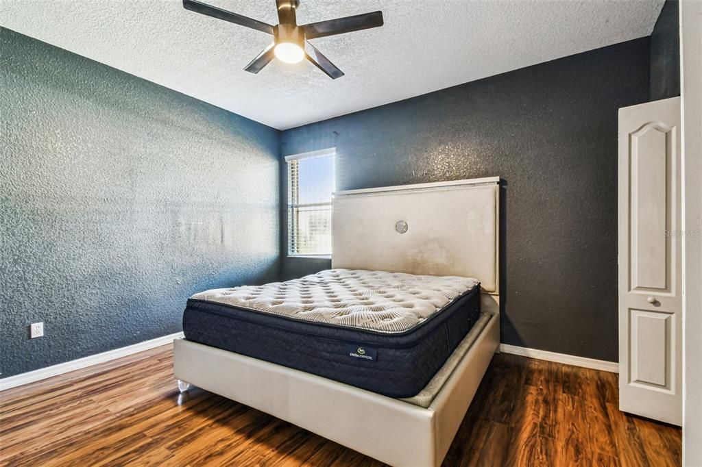 Active With Contract: $499,999 (4 beds, 3 baths, 1766 Square Feet)