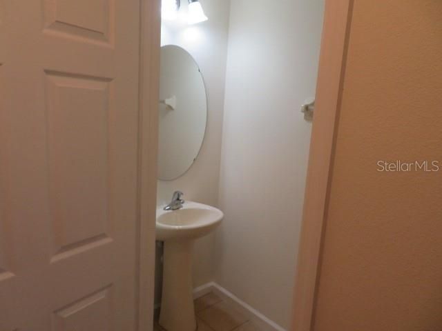 For Rent: $2,000 (3 beds, 2 baths, 1492 Square Feet)