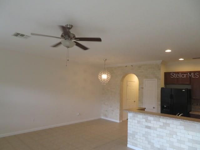 For Rent: $2,000 (3 beds, 2 baths, 1492 Square Feet)