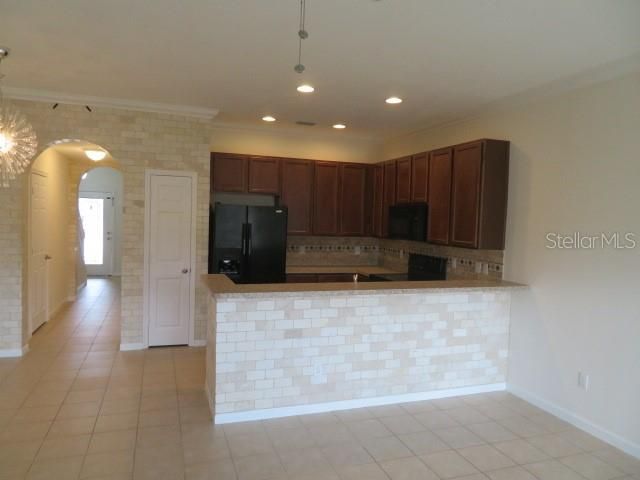For Rent: $2,000 (3 beds, 2 baths, 1492 Square Feet)