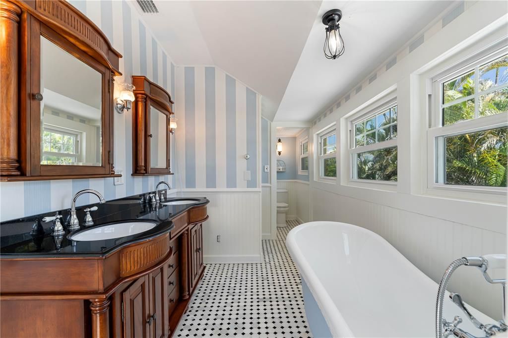 待售: $549,000 (3 贝兹, 2 浴室, 1680 平方英尺)