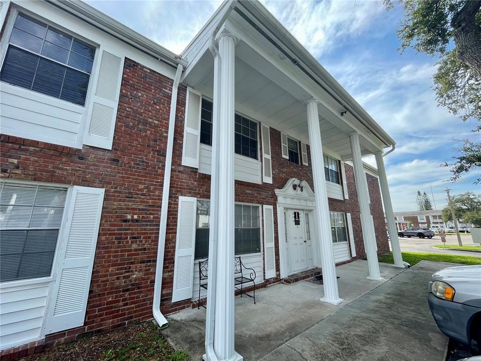 For Rent: $1,450 (2 beds, 1 baths, 1019 Square Feet)