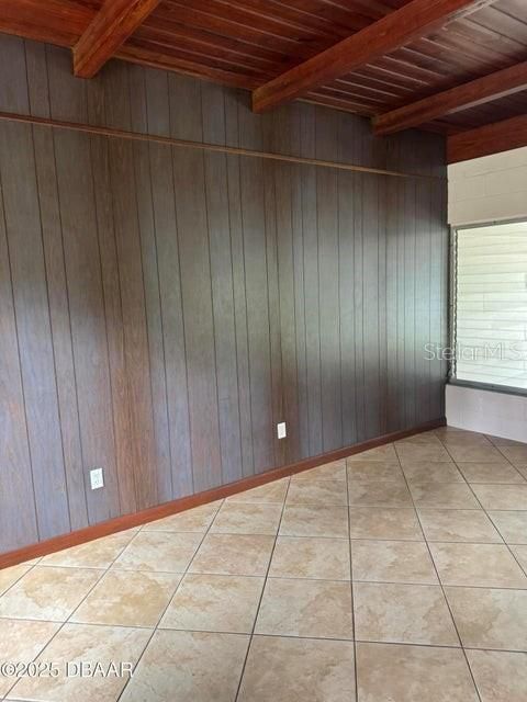 待售: $220,000 (2 贝兹, 1 浴室, 1128 平方英尺)