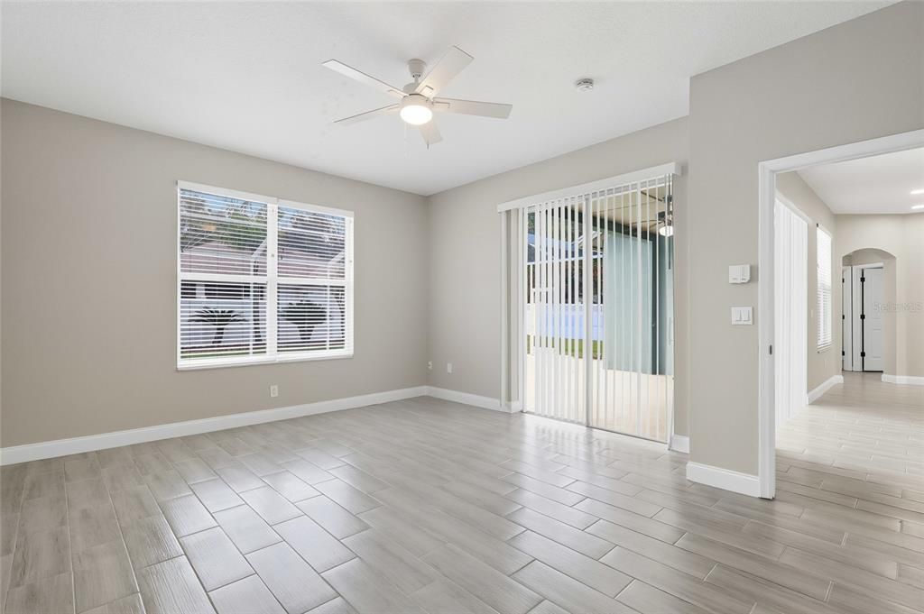 待售: $525,000 (5 贝兹, 3 浴室, 2279 平方英尺)