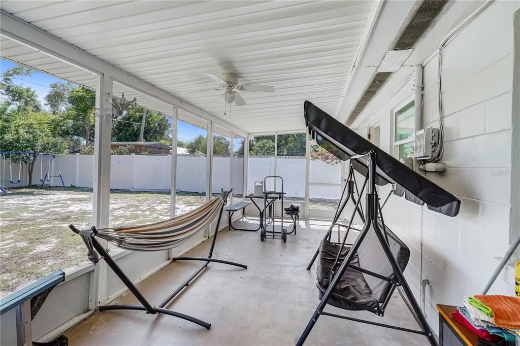 En Venta: $240,000 (3 camas, 2 baños, 1229 Pies cuadrados)