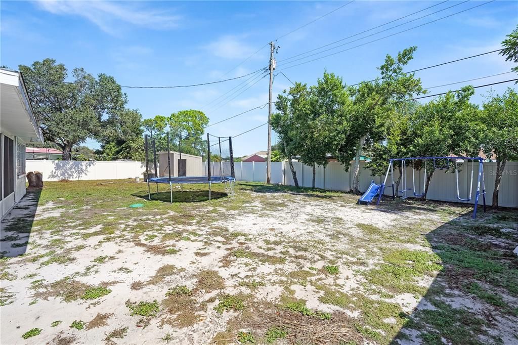 En Venta: $240,000 (3 camas, 2 baños, 1229 Pies cuadrados)