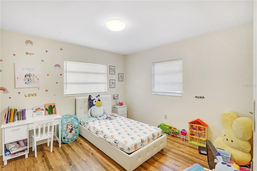 En Venta: $240,000 (3 camas, 2 baños, 1229 Pies cuadrados)