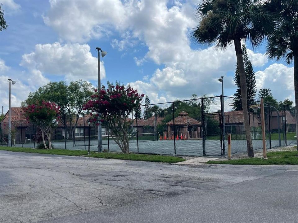 待售: $158,000 (1 贝兹, 1 浴室, 759 平方英尺)