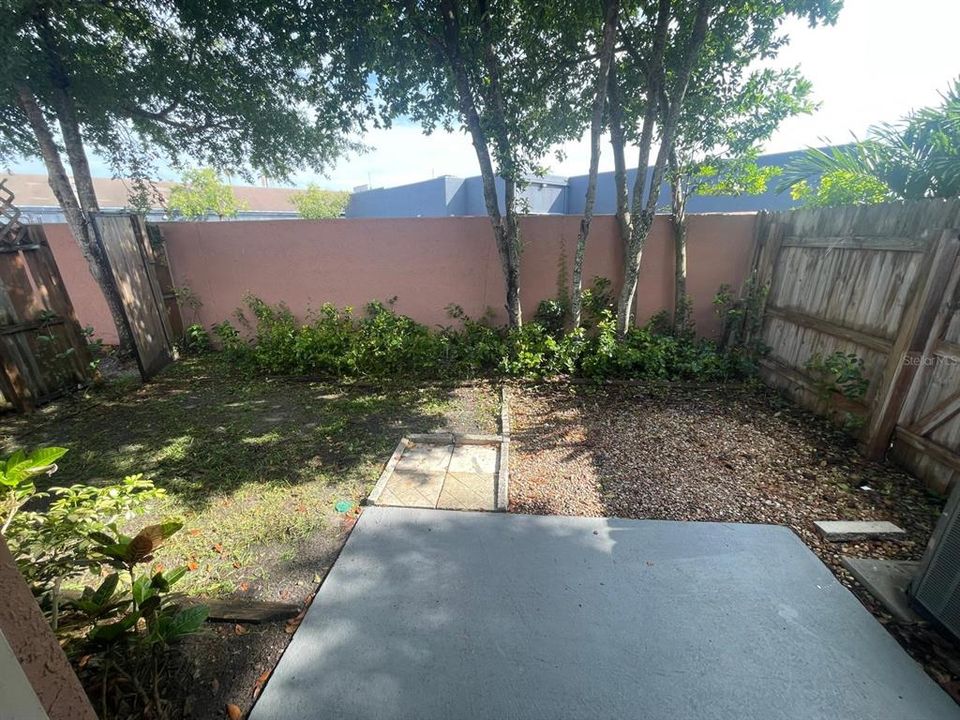 待售: $158,000 (1 贝兹, 1 浴室, 759 平方英尺)