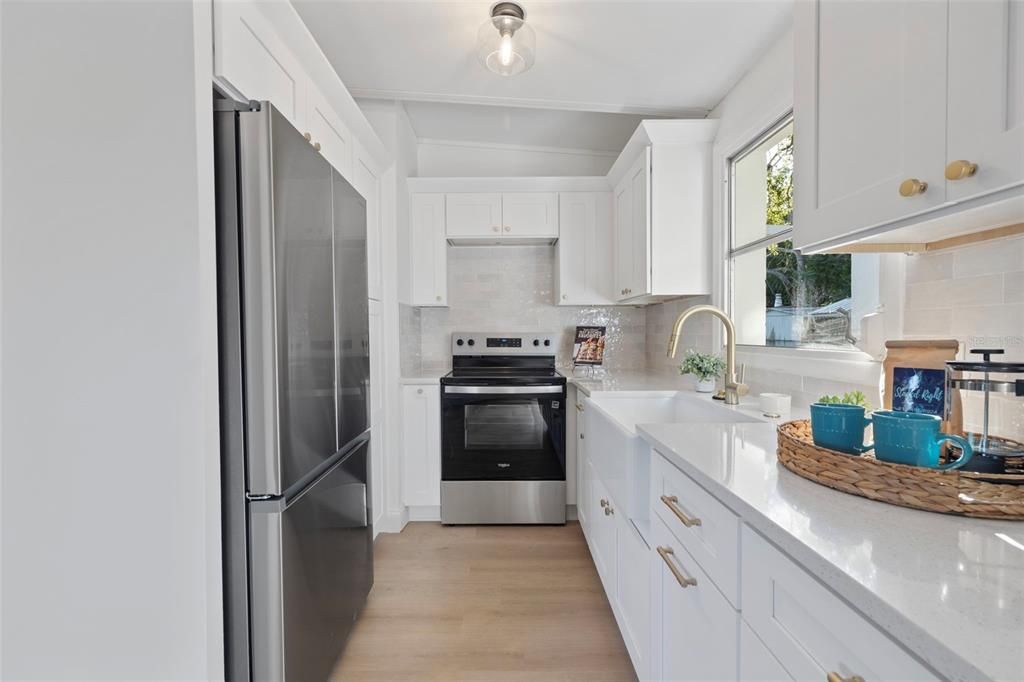 待售: $330,000 (3 贝兹, 1 浴室, 1262 平方英尺)