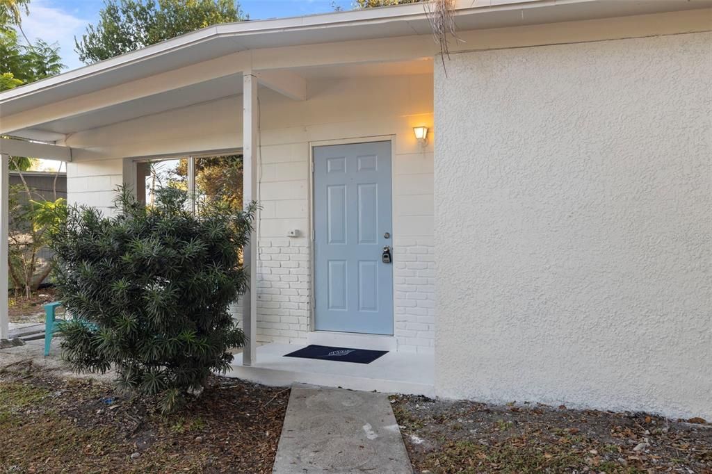 待售: $330,000 (3 贝兹, 1 浴室, 1262 平方英尺)