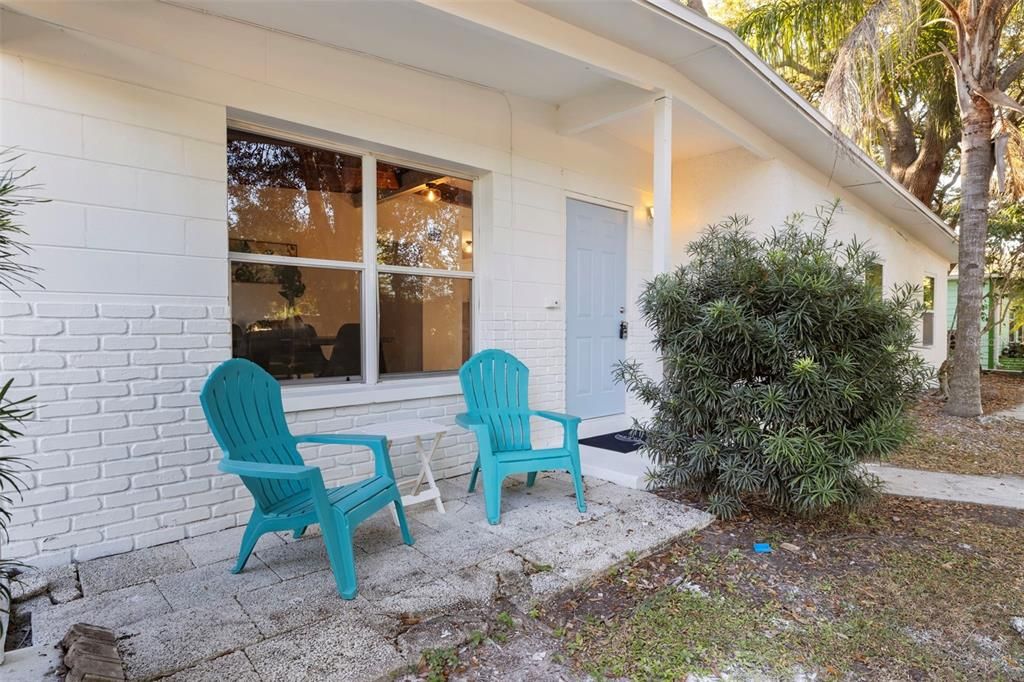 待售: $330,000 (3 贝兹, 1 浴室, 1262 平方英尺)